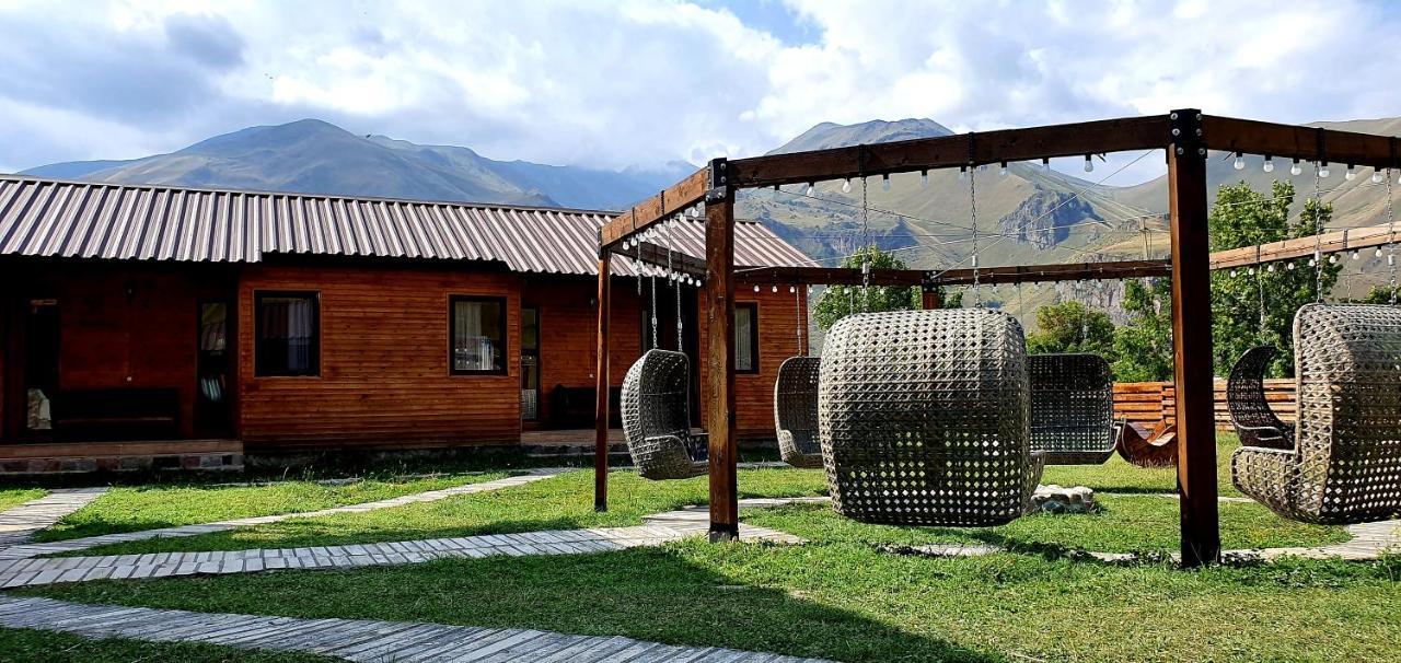 Hotel Migu Yard Kazbegi Exterior photo